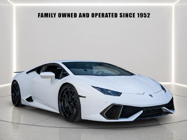 Used 2016  Lamborghini  image 13