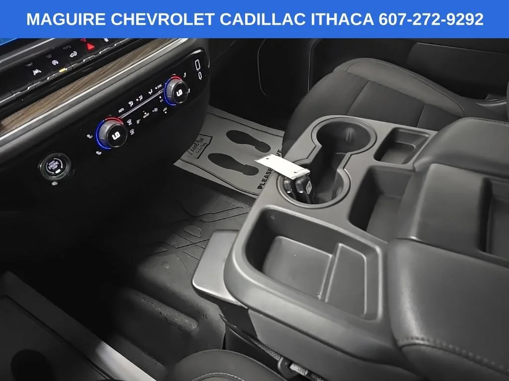 Used 2022 Summit White Chevrolet LT image 26