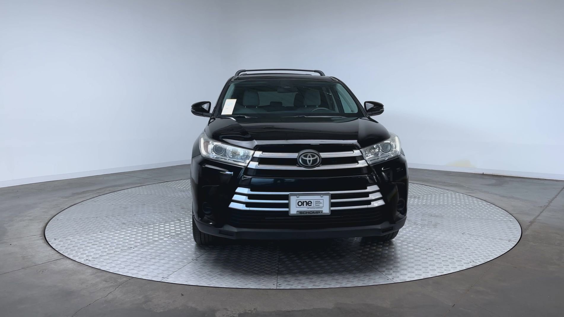 Used 2017 Midnight Black Metallic Toyota LE image 3