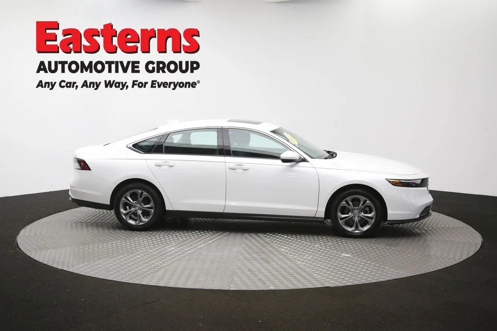 Used 2023 White Honda EX image 48