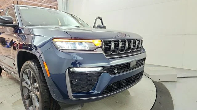 New 2026 Fathom Blue Pearl-Coat Exterior Paint Jeep Limited Reserve image 26