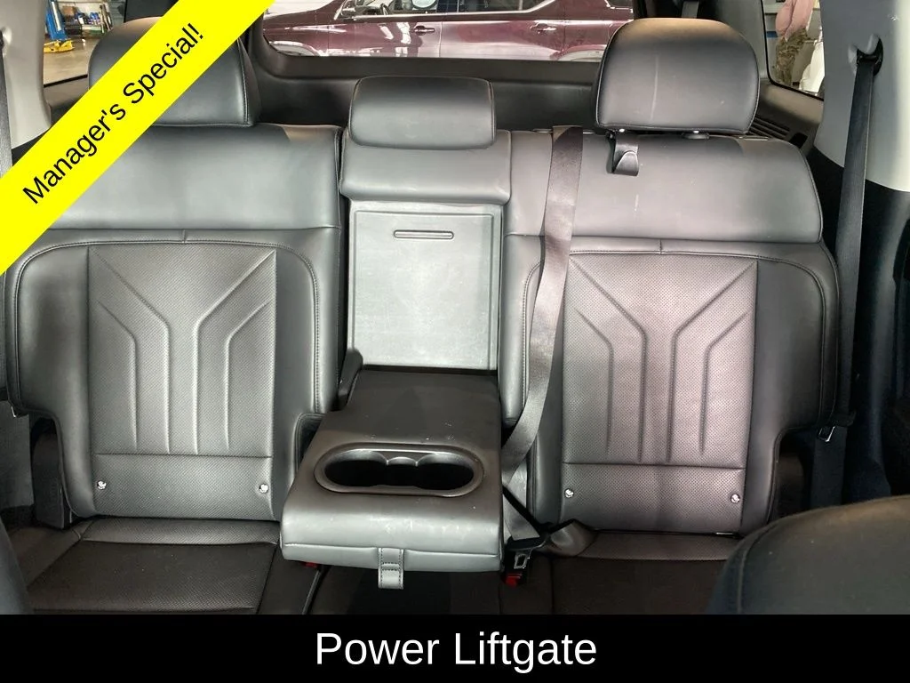 Used 2025 Silver Hyundai SEL image 13