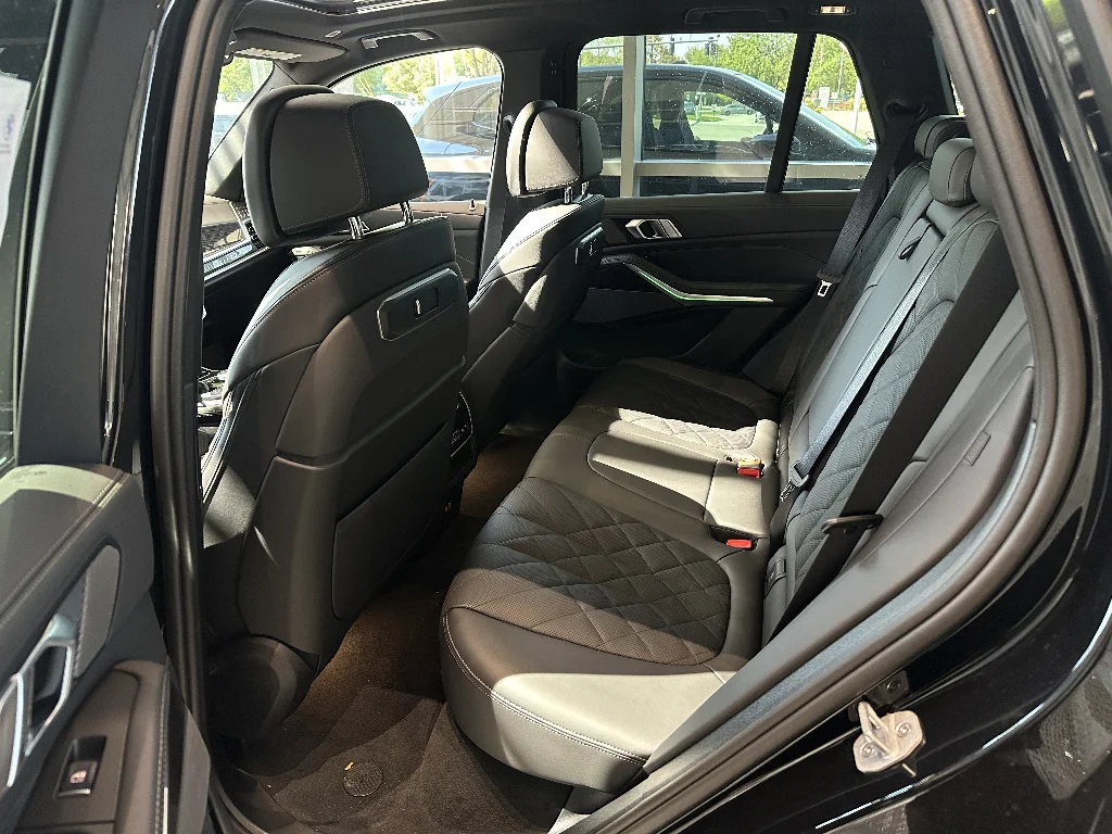 New 2026 Black Sapphire Metallic BMW xDrive50e image 13
