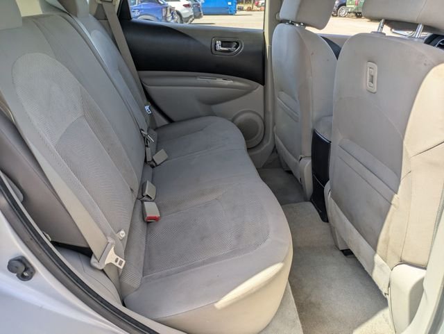 Used 2013 Silver Nissan S image 23