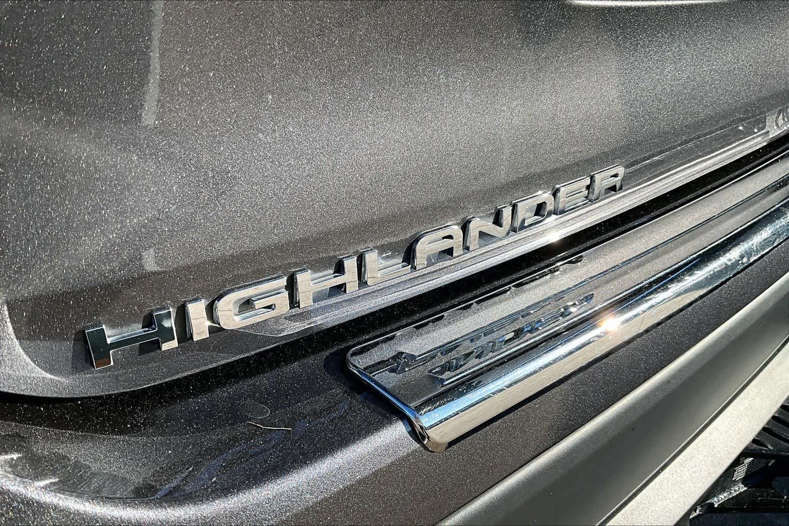Used 2021 Magnetic Gray Metallic Toyota XLE image 31