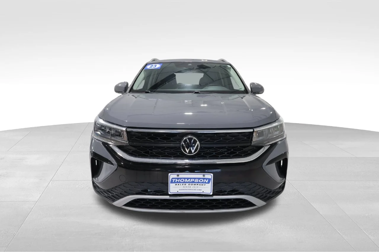 Used 2023 Gray Volkswagen 1.5T SE image 7