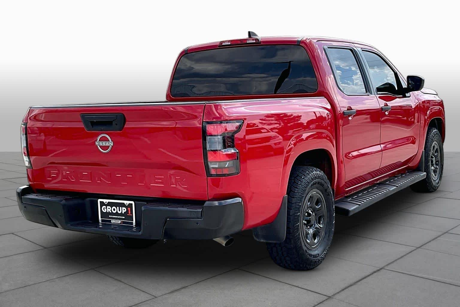 Used 2022 Red Alert Nissan S image 12