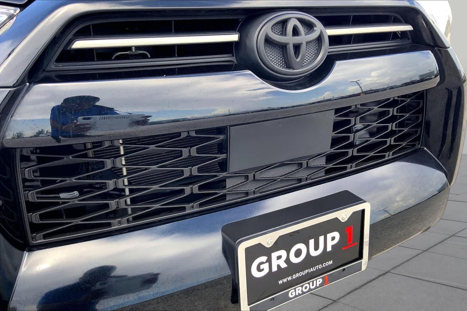 Used 2023 Midnight Black Metallic Toyota SR5 image 29