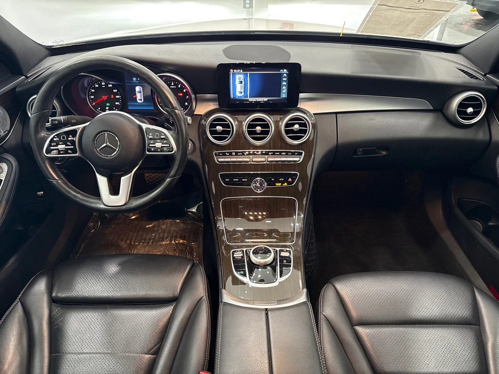 Used 2019 Polar White Mercedes-Benz 300 4MATIC® image 32