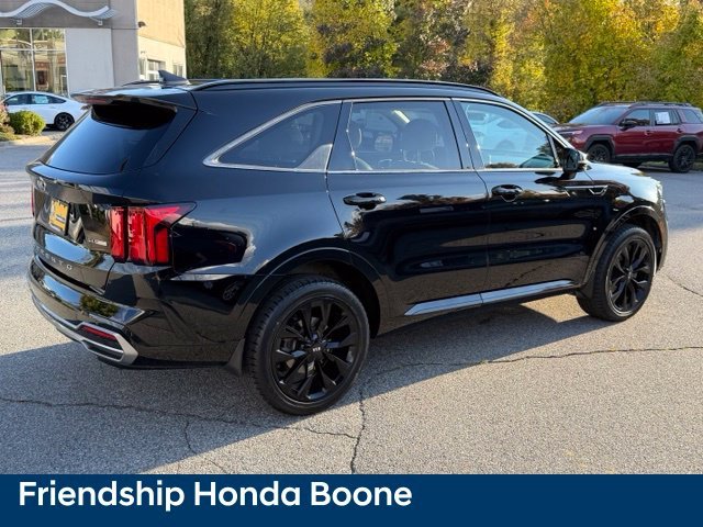 Used 2021 Black Kia SX image 4