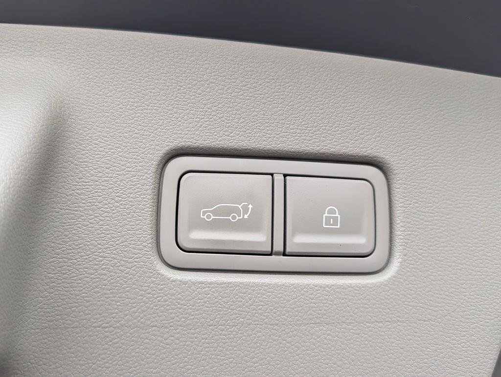 New 2026 Gray Hyundai Blue SEL 8P image 11