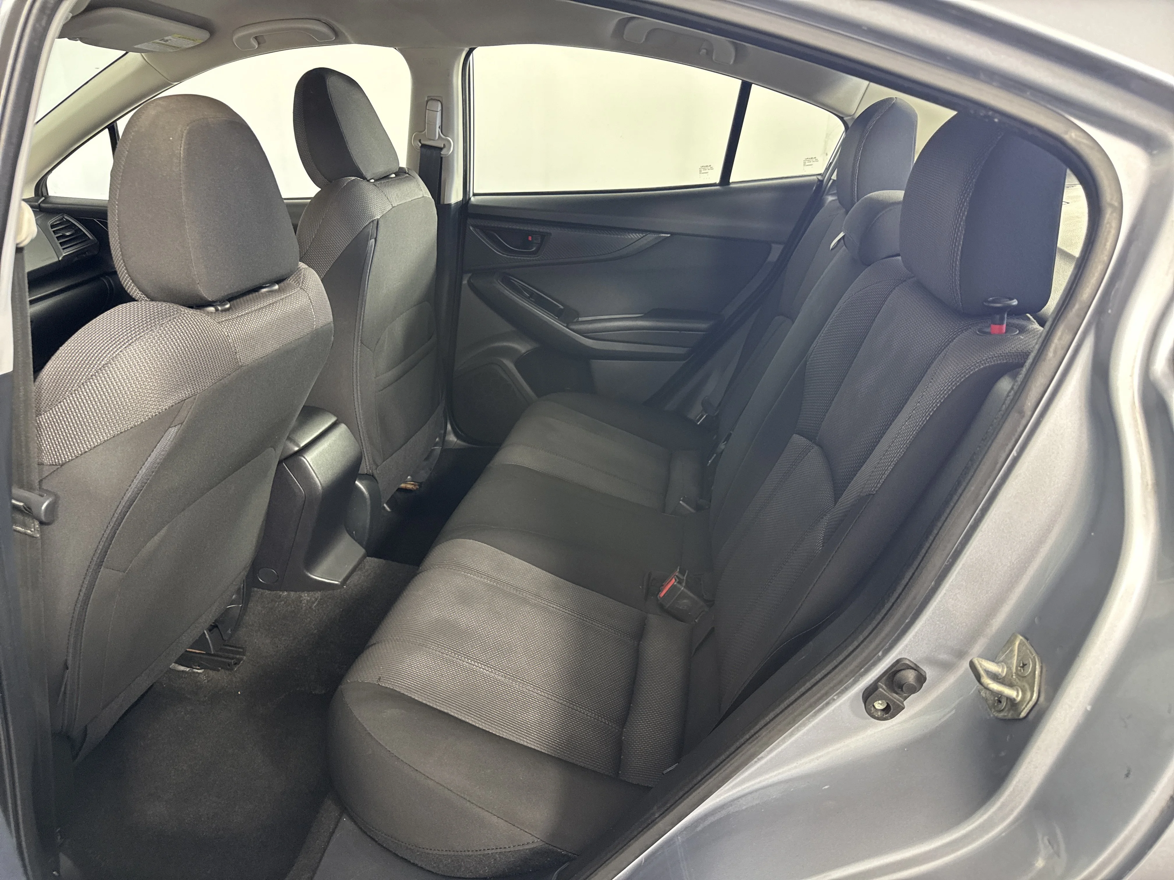 Used 2020 Ice Silver Metallic Subaru Base image 31