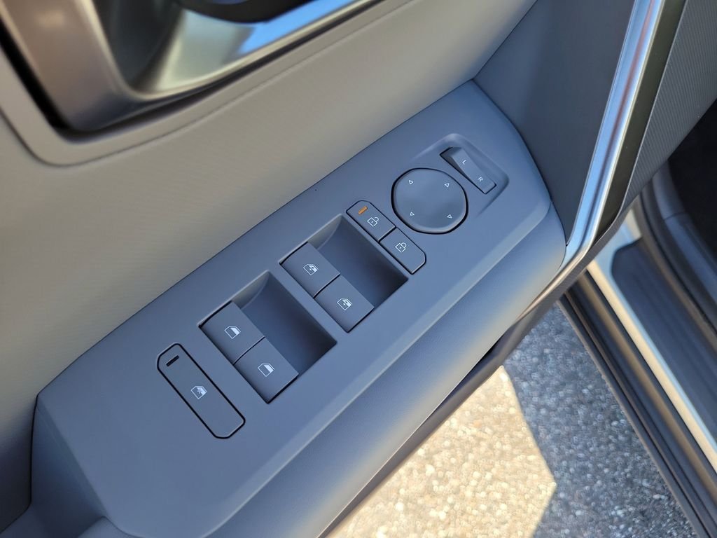 New 2027 Silver Kia EX image 21