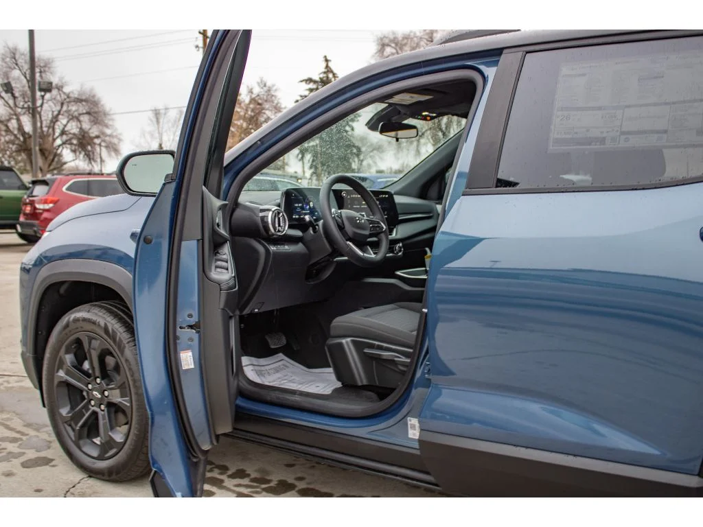 New 2026 LAKESHORE BLUE METALLIC Chevrolet AWD LT image 13