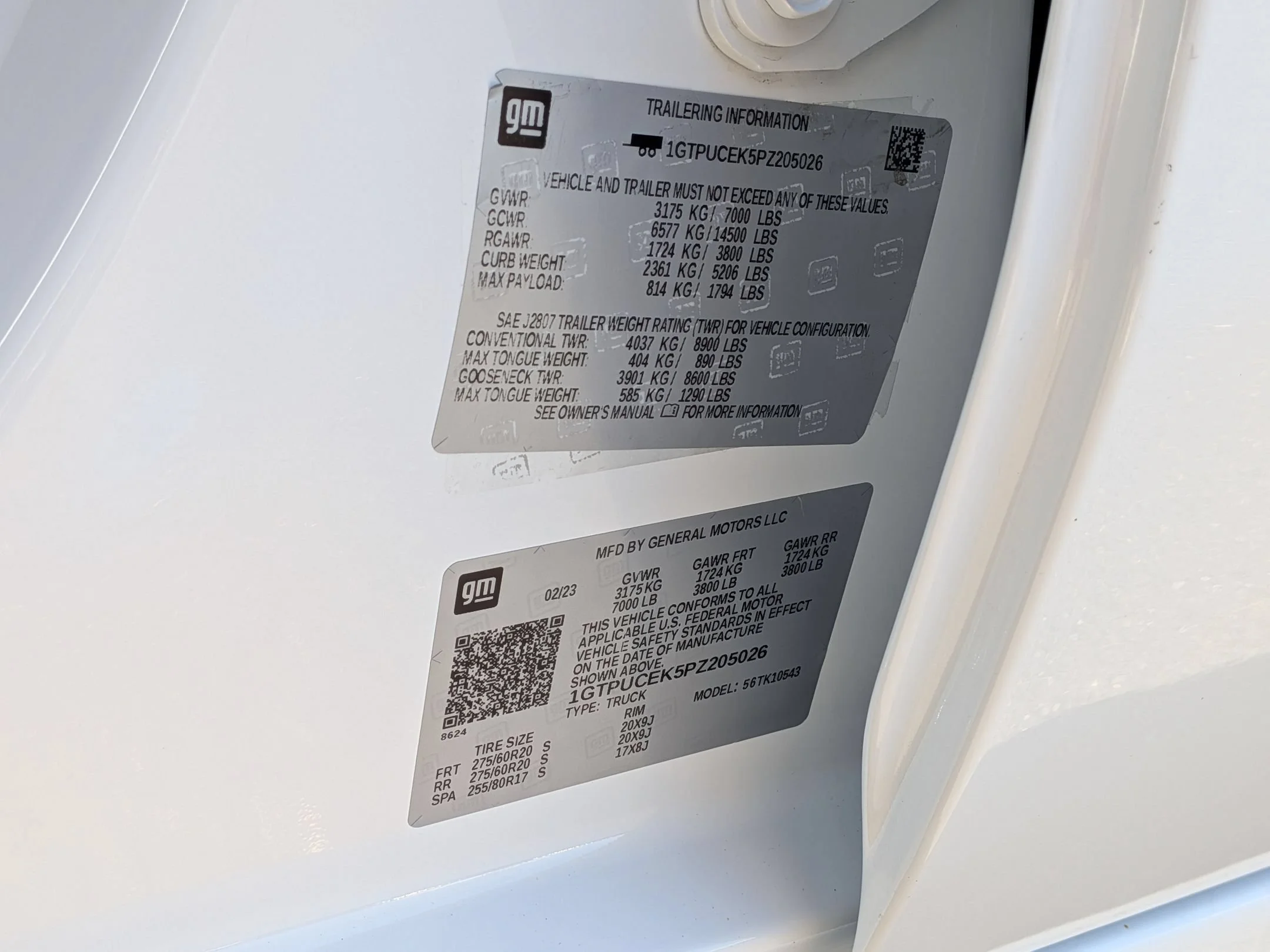 Used 2023 Summit White GMC Elevation image 33