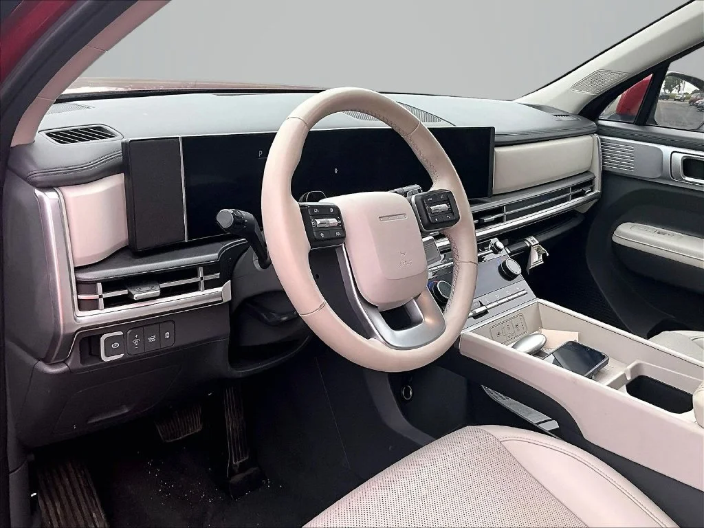 Used 2025 Red Hyundai SEL image 13