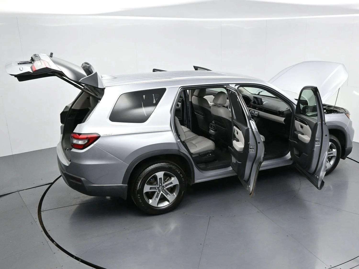 Used 2024 Lunar Silver Metallic Honda EX-L image 46