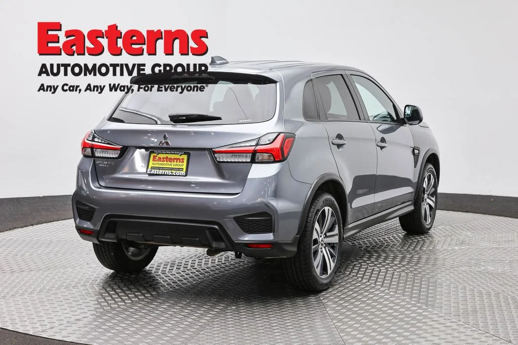 Used 2024 Gray Mitsubishi 2.0 ES image 5