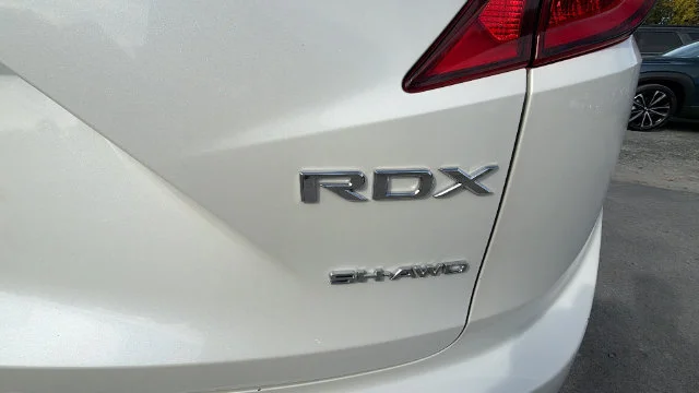 Used 2019  Acura Base image 9