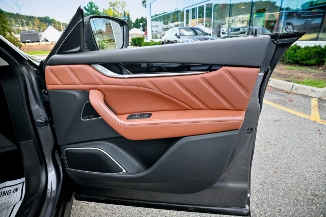 Used 2022 GRAY Maserati Modena image 35