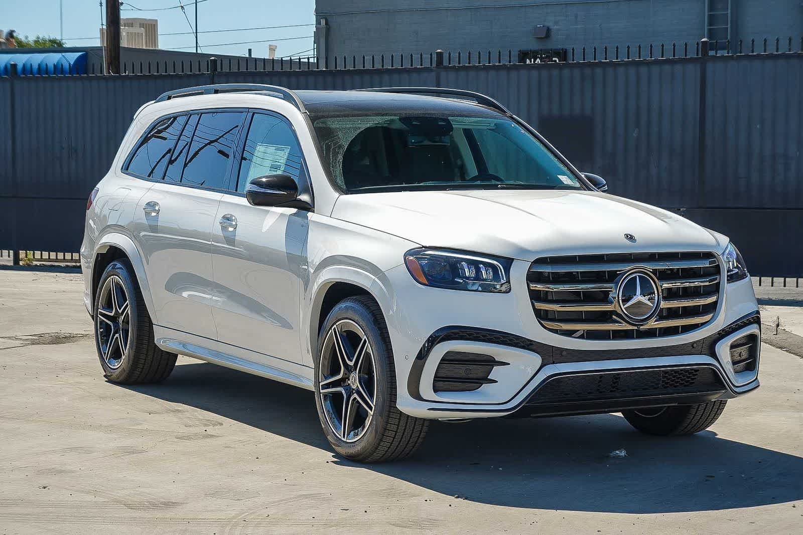 New 2026 Polar White Mercedes-Benz GLS 450 image 3
