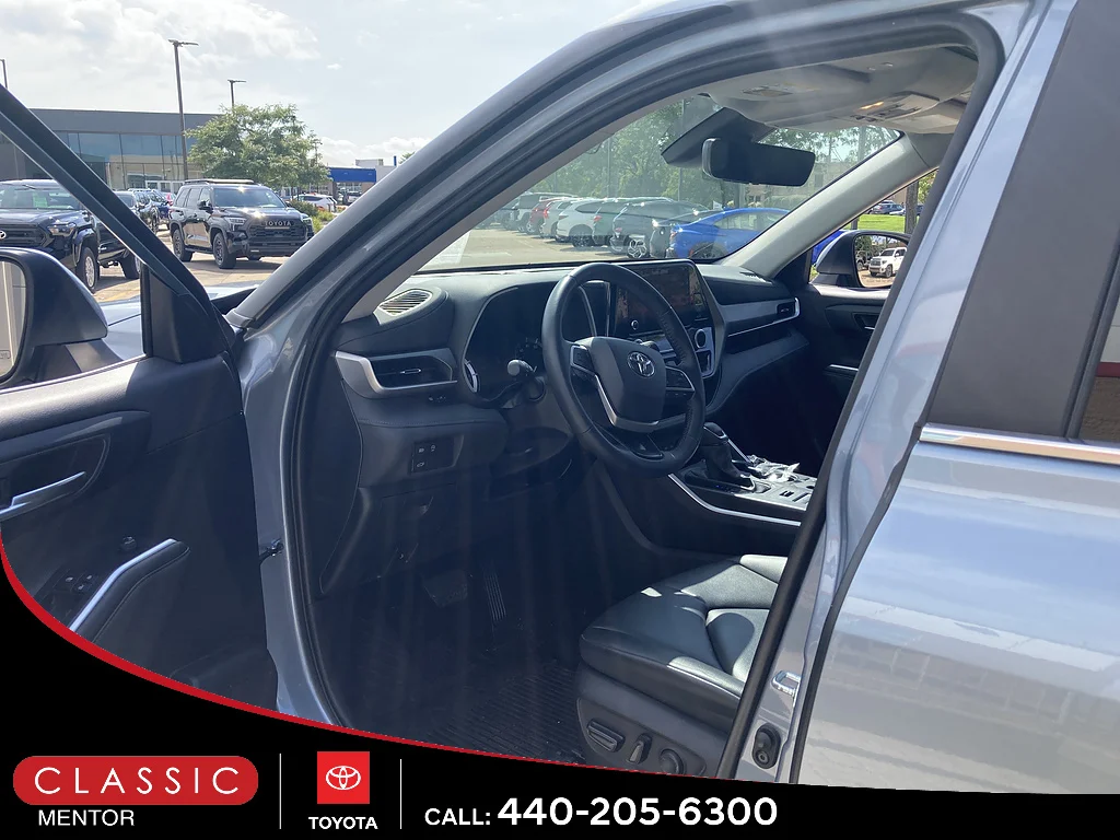 Certified Used 2024 Moon Dust Toyota XLE image 3