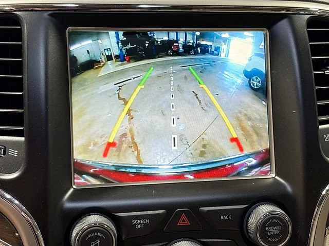 Used 2015  Jeep Overland image 13