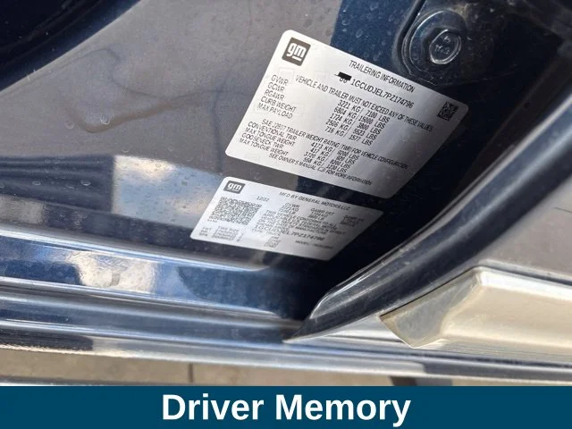 Used 2023 Blue Chevrolet High Country image 18