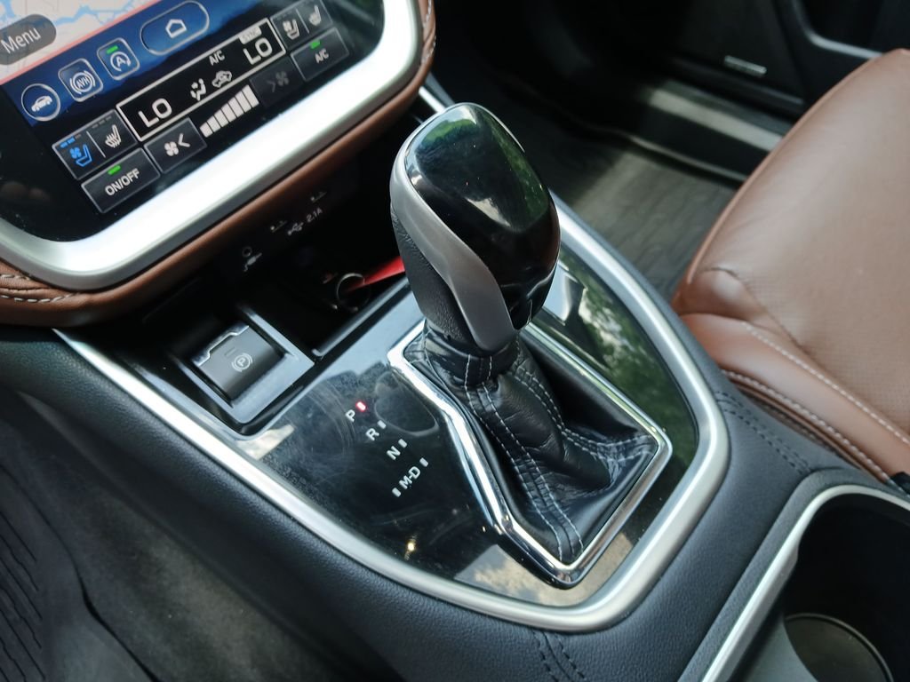 Used 2020 White Subaru Touring image 41