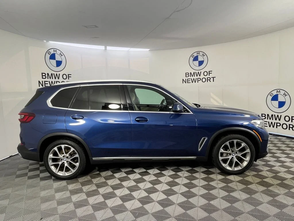Used 2022 Blue BMW xDrive40i image 6