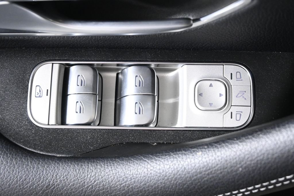 Certified Used 2025 Black Mercedes-Benz GLE 350 image 28
