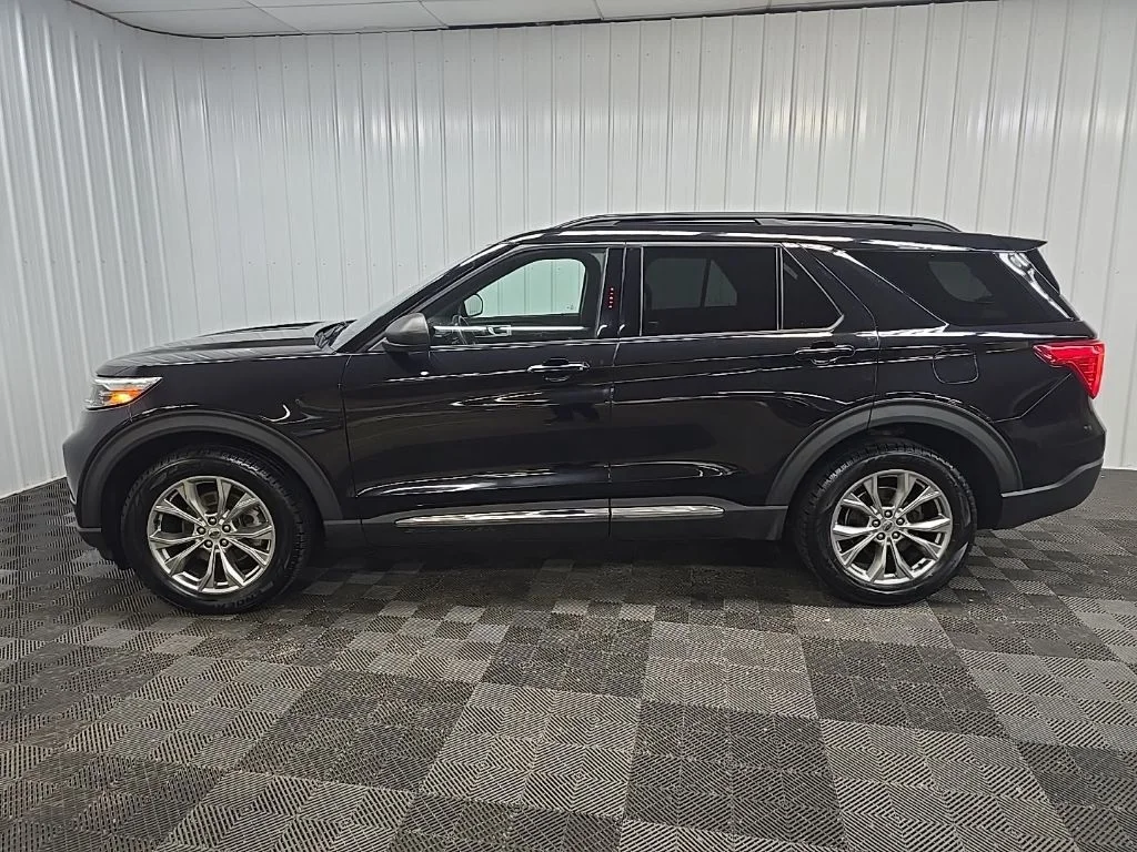 Used 2020 Black Ford XLT image 5
