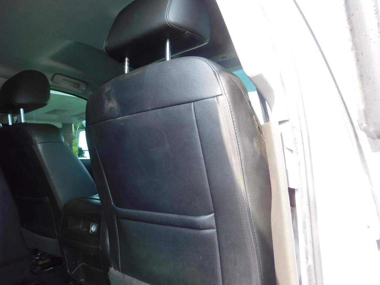 Used 2016 White GMC 4WD Crew Cab 143.5 in SLT image 15