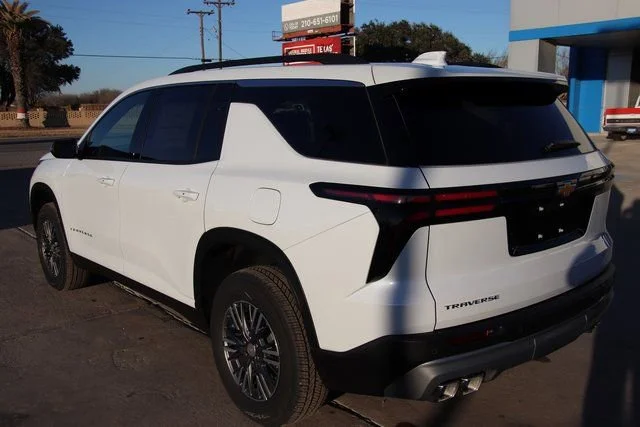 2026 Chevrolet Traverse LT - Photo 7
