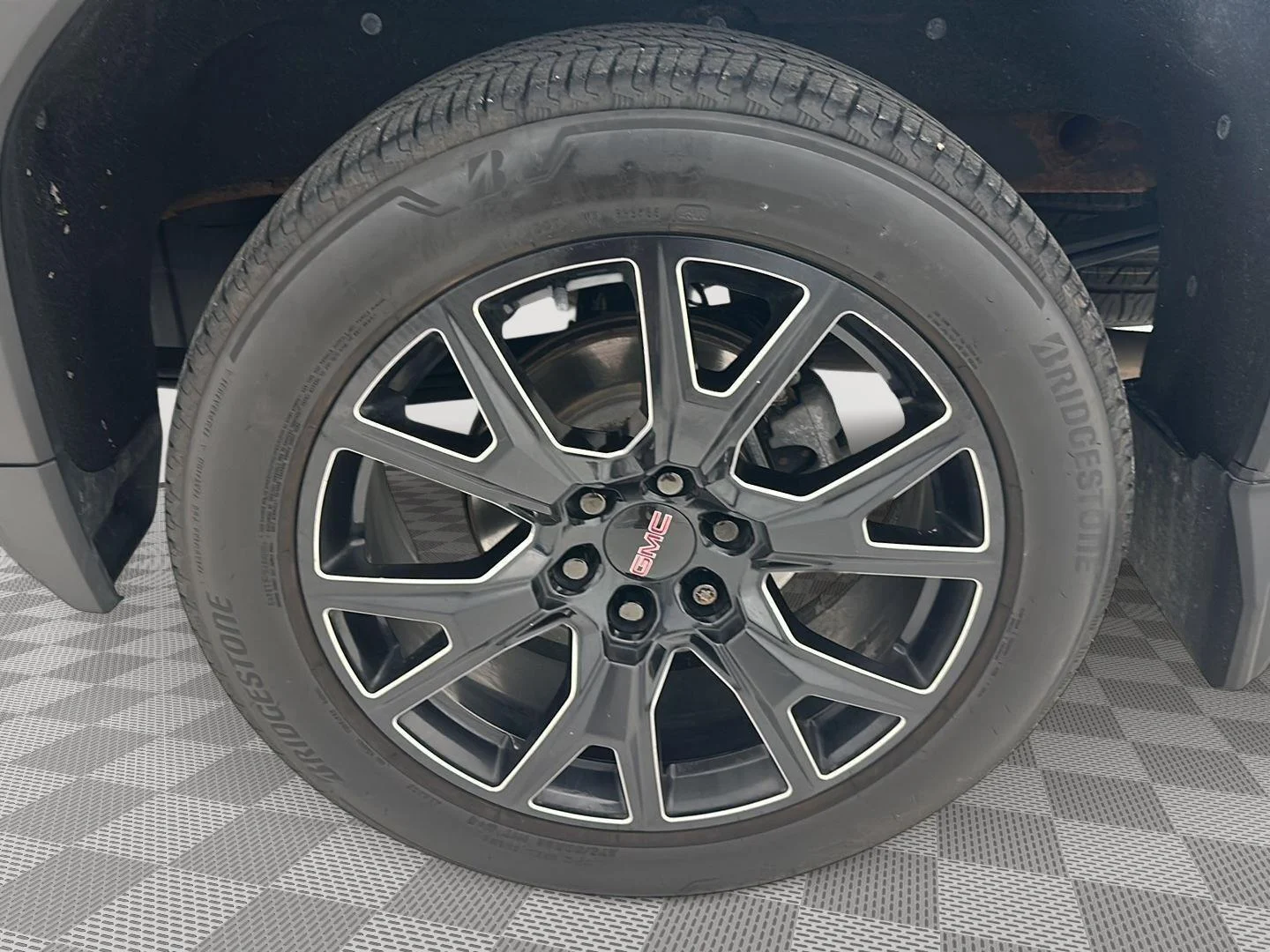 Used 2022 Onyx Black GMC Denali image 31