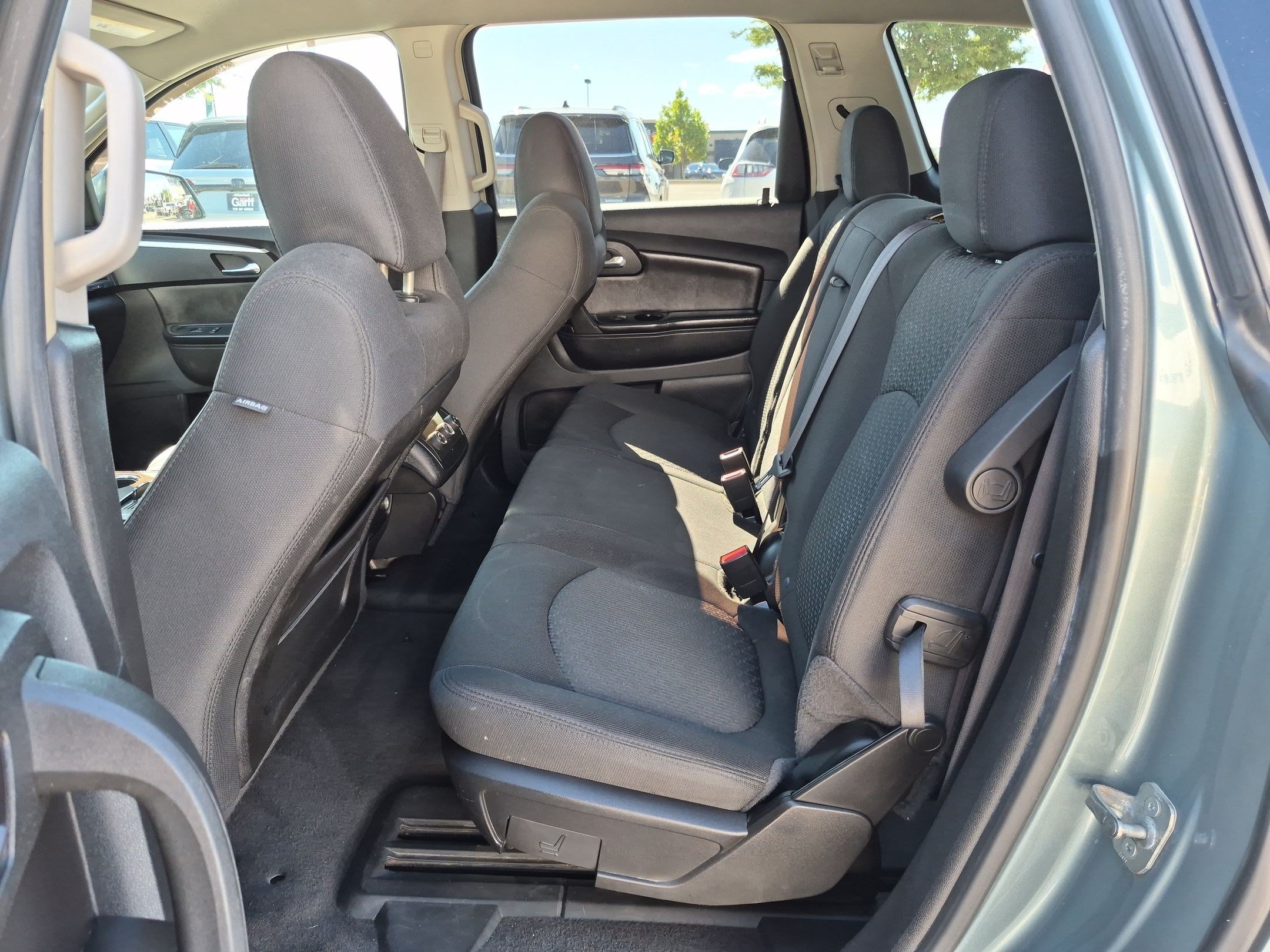 Used 2009 Silver Moss Metallic Chevrolet LT w/1LT image 23