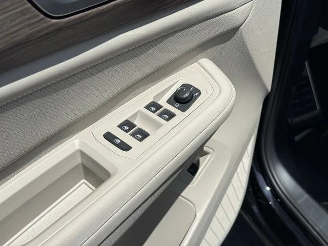 New 2026 Black Volkswagen 2.0T SEL Premium R-Line image 10
