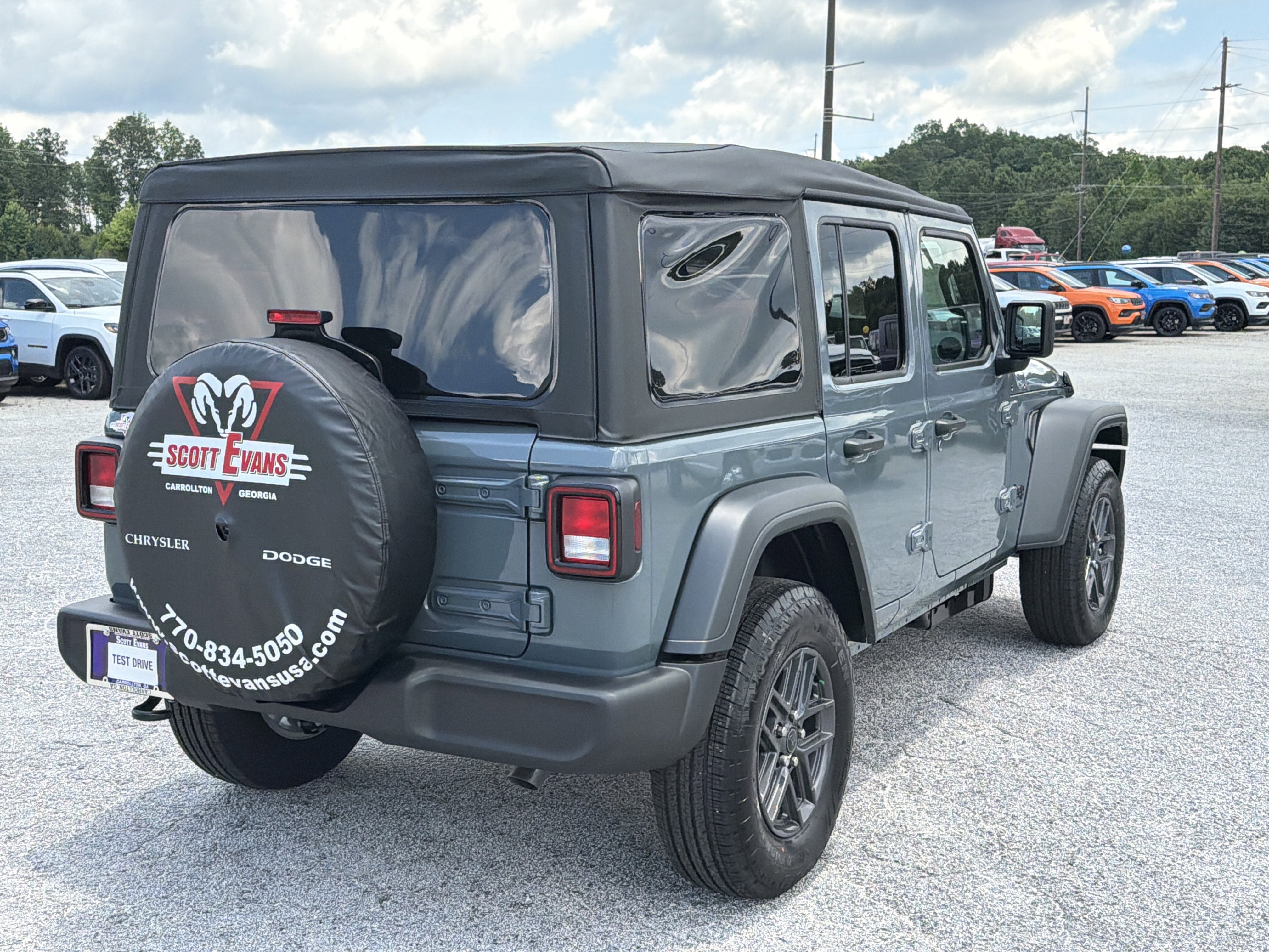 New 2026 Anvil Clear-Coat Exterior Paint Jeep Sport S image 8