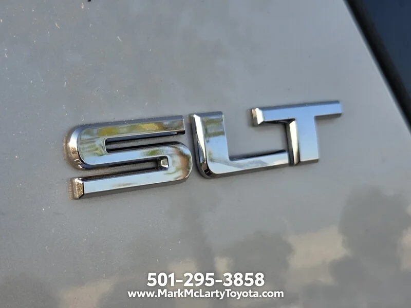 Used 2013 WHITE GMC 2WD 4DR 1500 SLT image 8