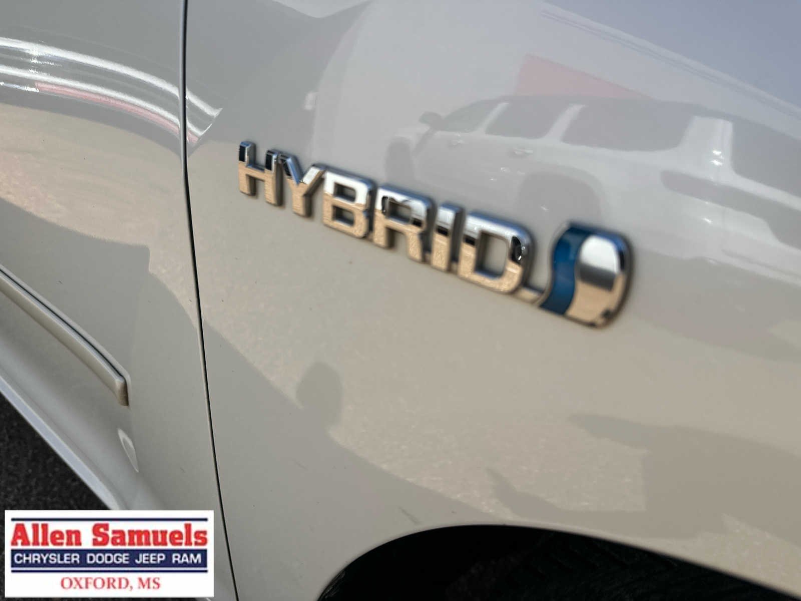 Used 2010 Blizzard Pearl Toyota Limited w/3rd Row image 55