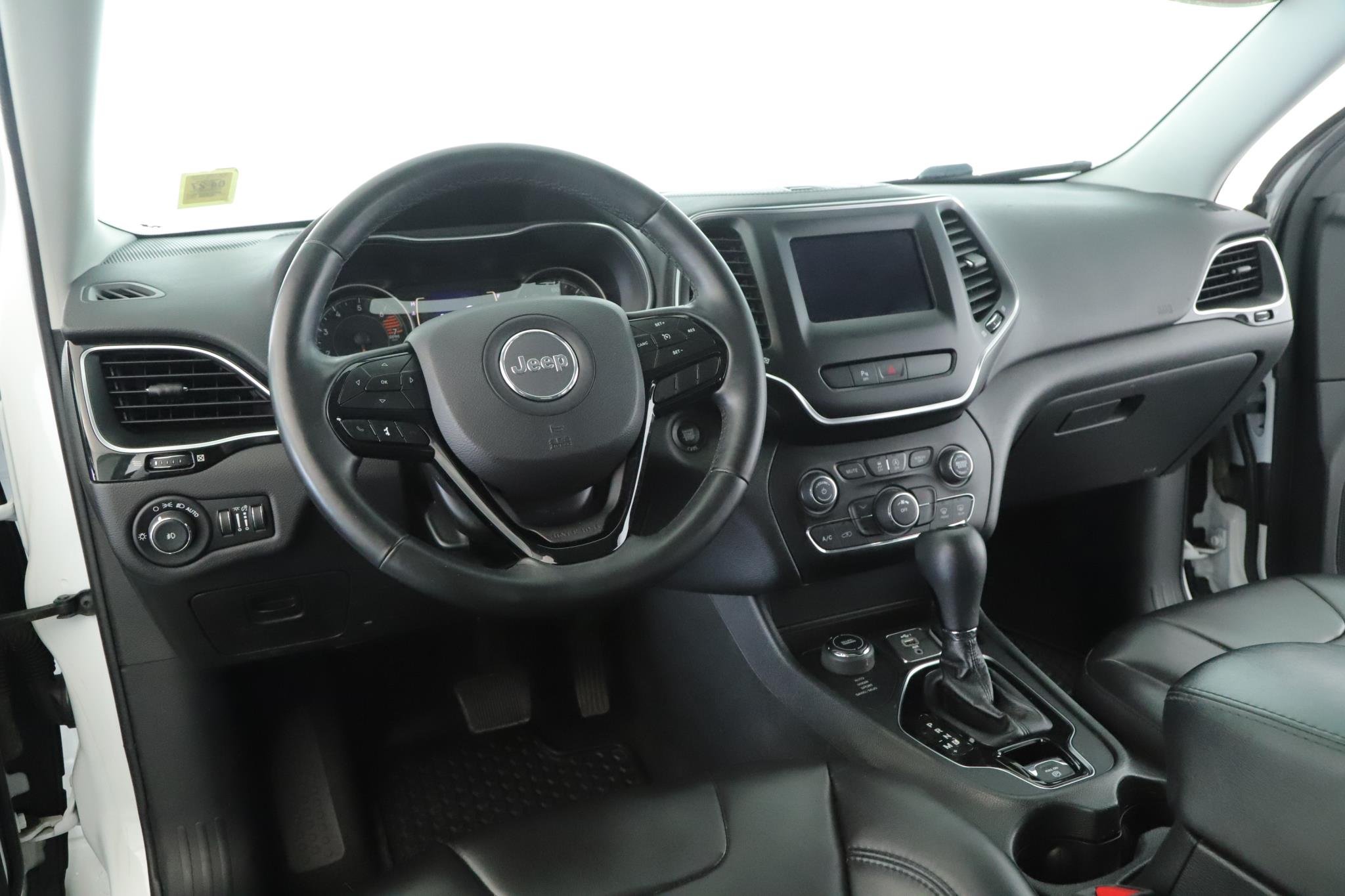 Used 2019 Jeep Cherokee Altitude with VIN 1C4PJMLBXKD374367 for sale in Amityville, NY
