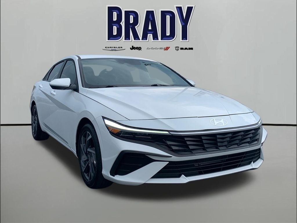 2025 Hyundai Elantra 2.0 SEL Sport IVT's photo