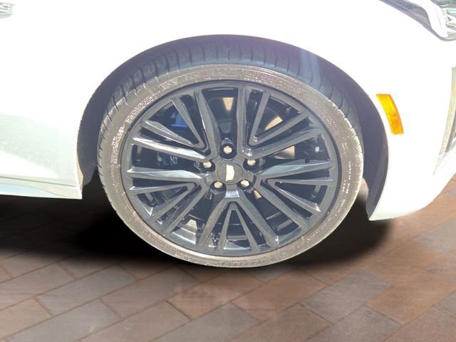 Used 2022 Diamond Cadillac Premium Luxury image 4