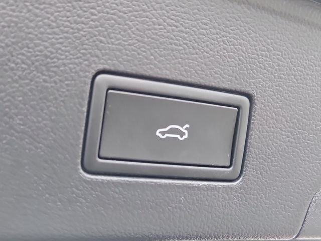 New 2026 Avocado Green Pearl Volkswagen 2.0T SE w/Technology image 23