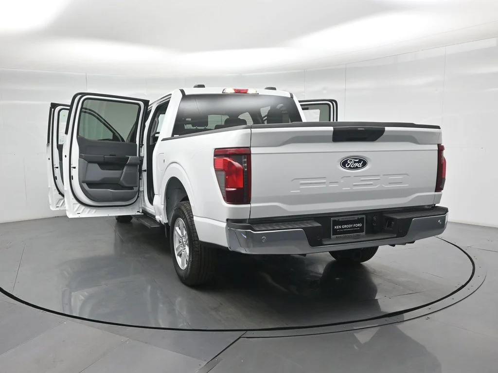 New 2026 Oxford White Ford XL image 28
