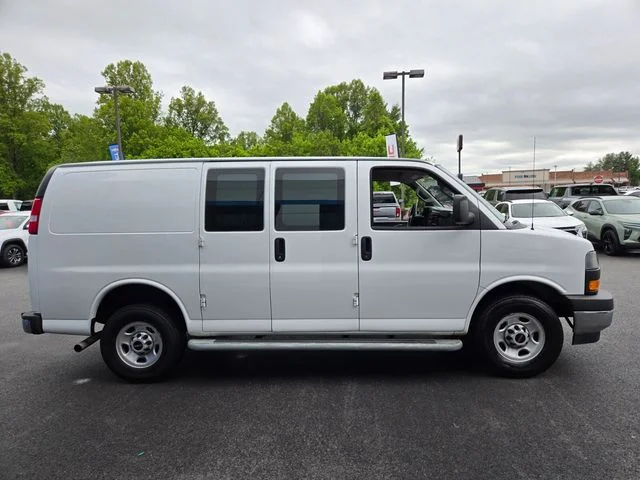Used 2023 White GMC Work Van image 10