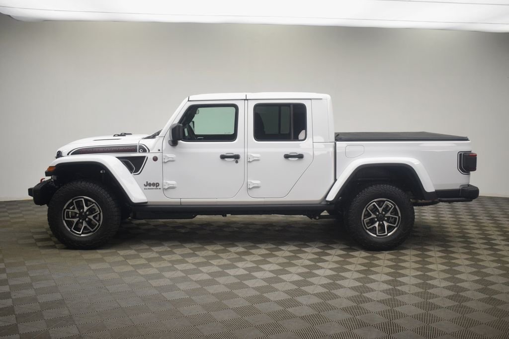 New 2026 Bright White Clear-Coat Exterior Paint Jeep Shadow Ops image 16