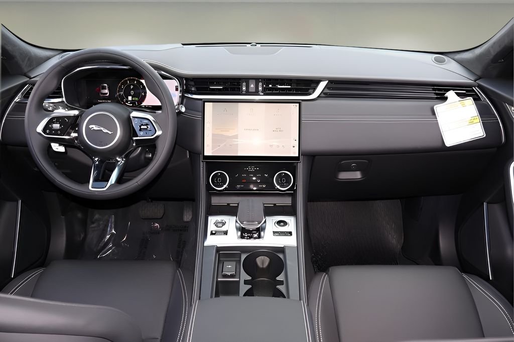 2026 Jaguar F-Pace R-Dynamic S - Photo 12