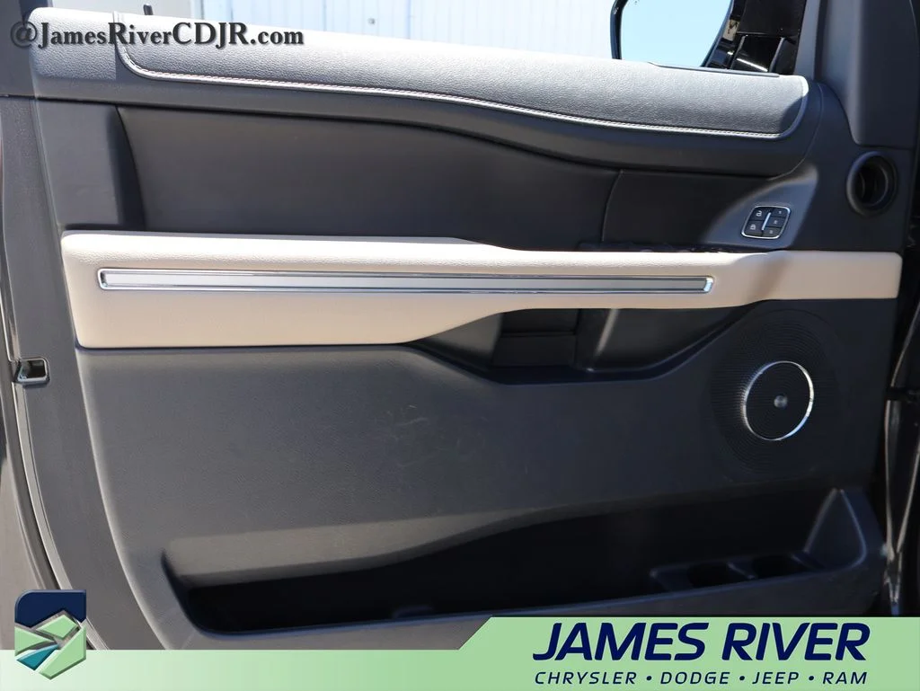 Used 2024 Gray Ford Limited image 22
