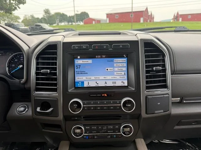 Used 2018 Red Ford XLT image 16